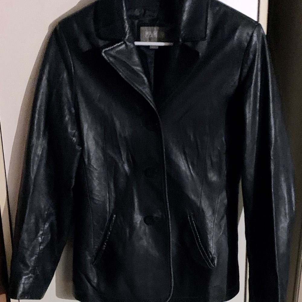 Wilson’s Leather 3 button down Jacket- Size M